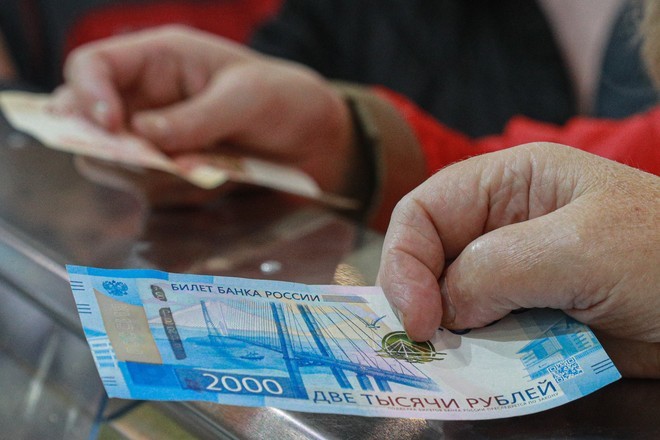 На сколько процентов повысят пенсию в 2022 году неработающим пенсионерам в России с 1 января 2022