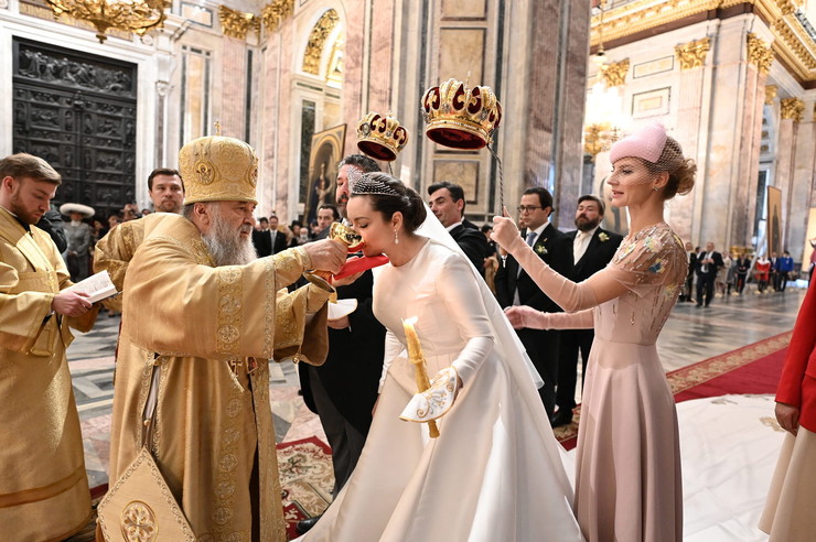 Георгий Романов и Ребекка Беттарини сыграли свадьбу