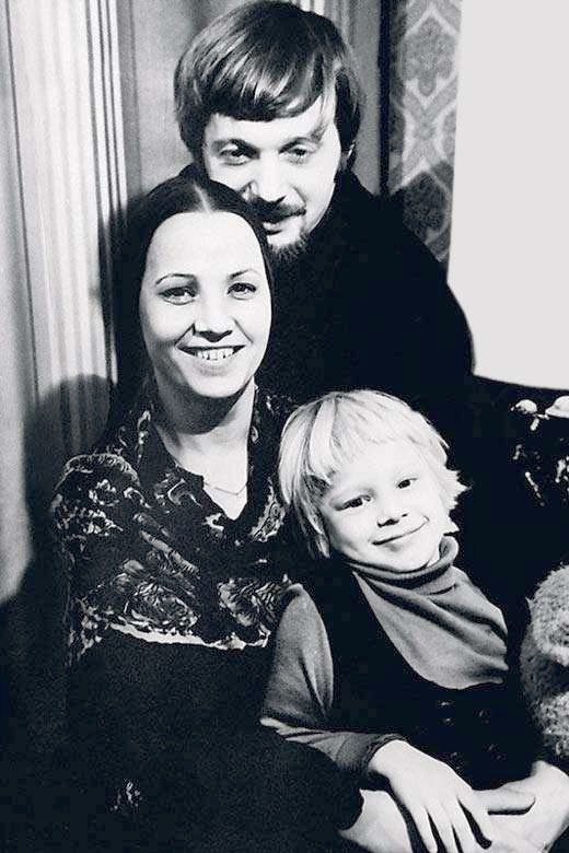 Нина Русланова с мужем и дочкой