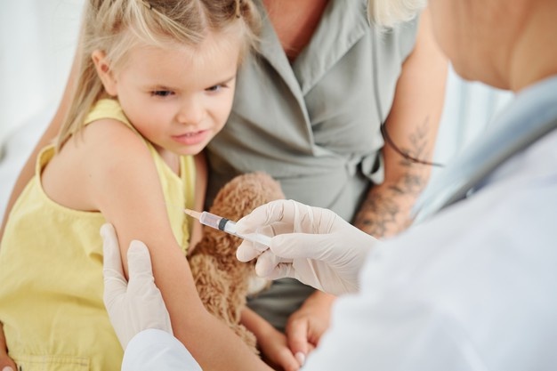 Будут ли вакцинировать детей в школах от коронавируса