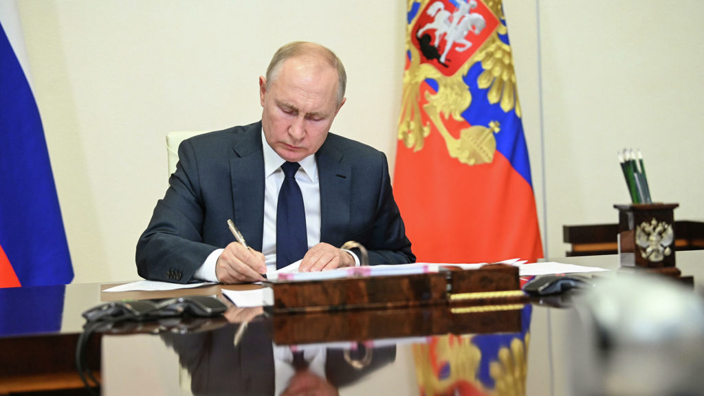 Какие законы подписал Путин 30 декабря