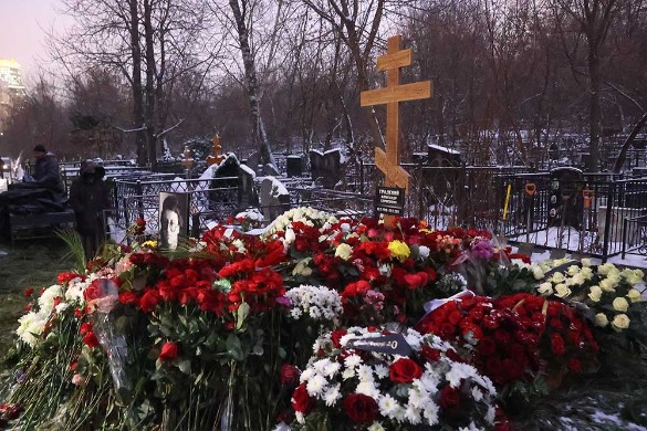 Похороны Александра Градского на кладбище