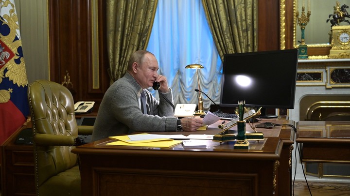 Путин поздравляет мировых лидеров