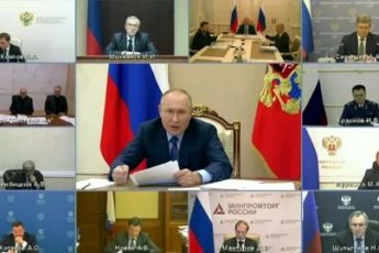 Путин ударил кулаком по столу - видео