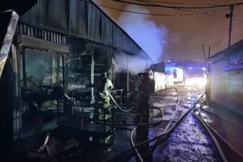 Сегодня в Самаре случился пожар на птичьем рынке в Советском районе