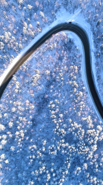 
            Росавтодор показал зимнюю красоту федеральных дорог. Фото
        