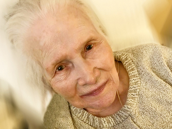 100-летняя актриса Мазаева, выигравшая по вакцинации 100 тысяч, не получила деньги