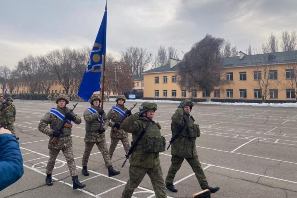 Войска ОДКБ начали выводить из Казахстана