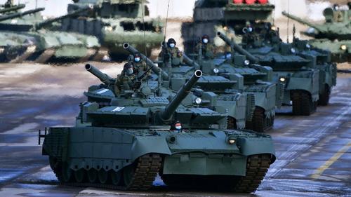 Более 400 единиц танков БМП и БТР поступят на вооружение Сухопутных войск России в 2022 году