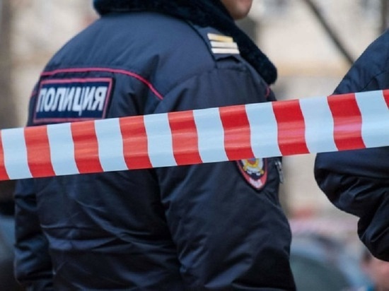 В Москве неизвестный в медицинской маске прострелил бизнесмену ноги