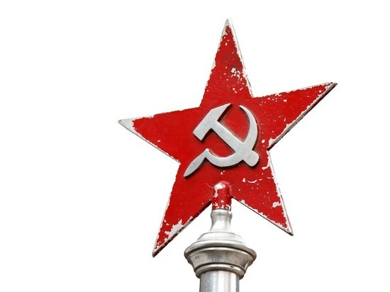 «В СССР входила Германия»: молодежь бывших советских республик забыла историю