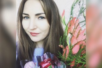 Молодая учительница Анастасия Смолина переехала в глубинку и сгорела — причины, комментарии