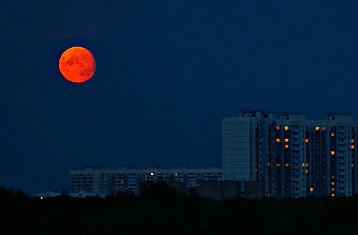 Луна сегодня в москве