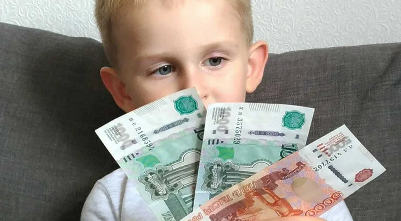 Задержка детских выплат 3-7 и 8-17 лет, новый график: почему не пришли деньги, какого числа выплатят путинские на детей